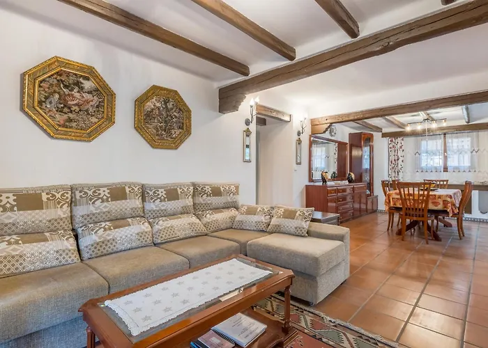 Aldea Del Mar